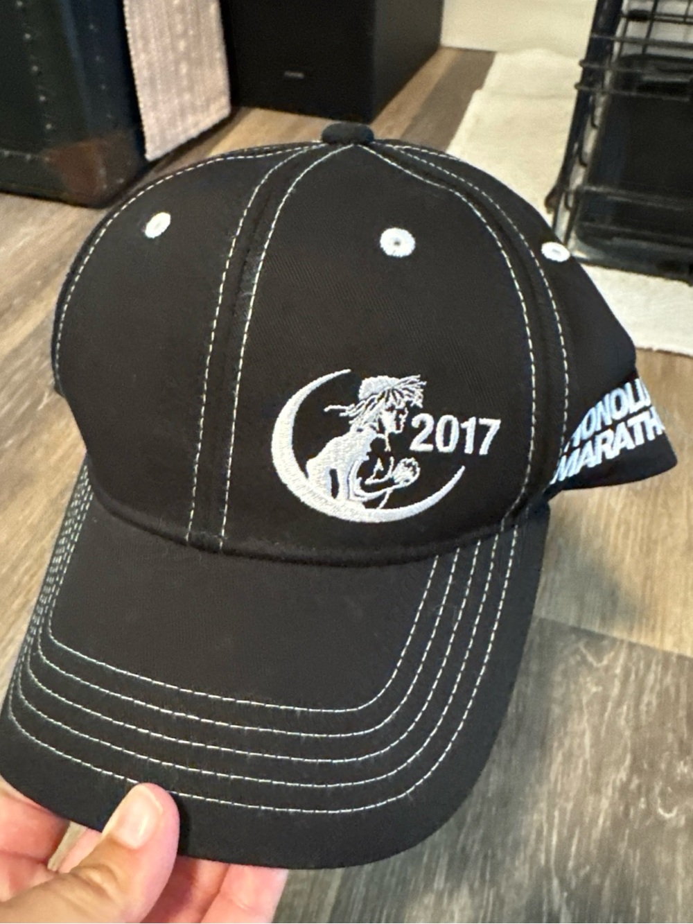 NWT 2017 Honolulu marathon hat